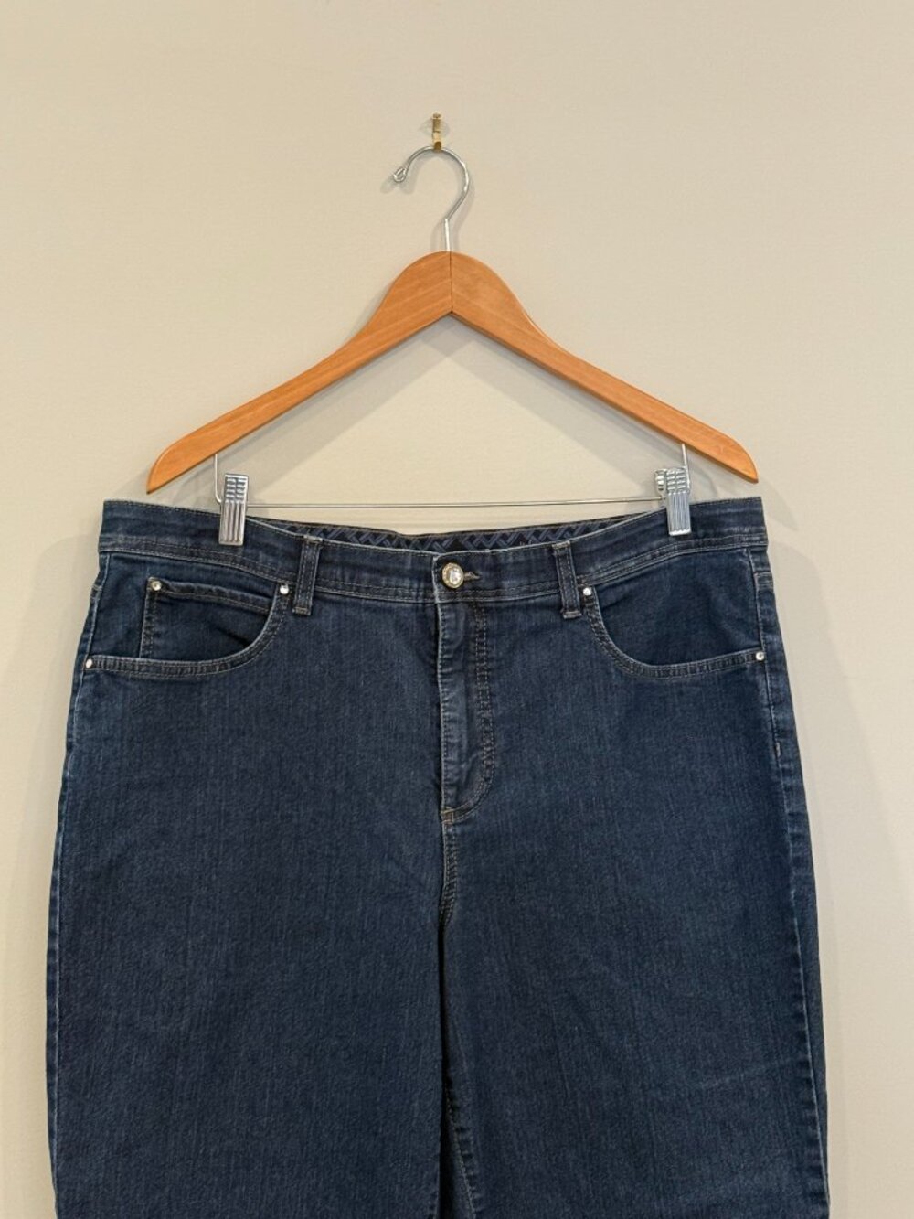 Straight Leg Dark Blue Wash Denim Jeans Size 18 - Picture 3 of 8